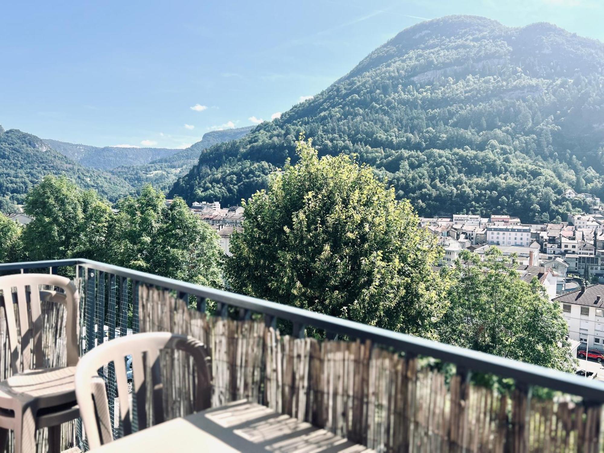 Le Balcon Du Boulevard Bellevue 생클로드 외부 사진